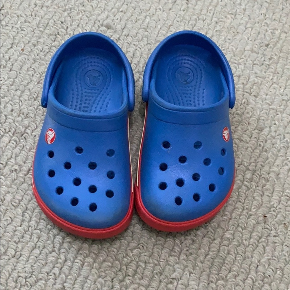 Croc slide on